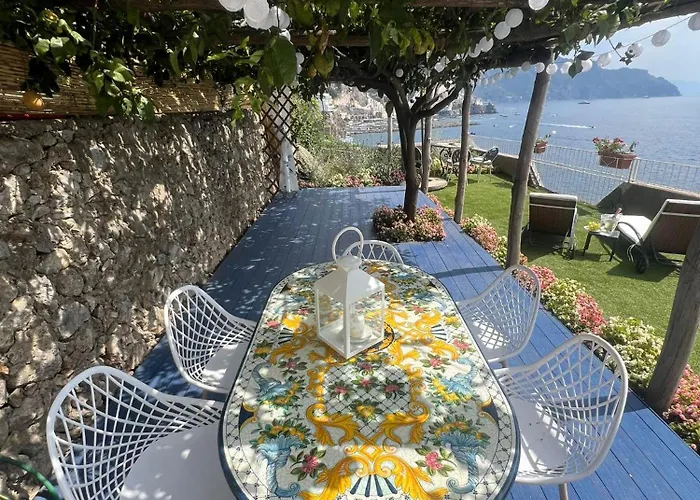 Di Raphael Con Vista Mare 阿马尔菲